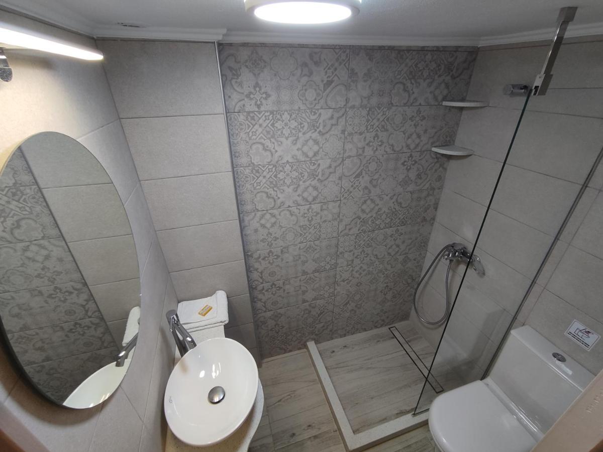 Filoxenia Apartments 2 Palaiochora Habitación foto